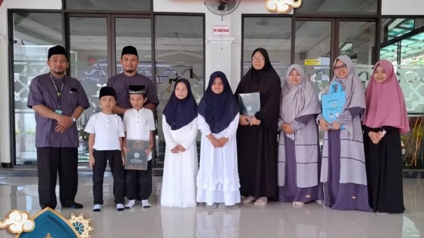 SD Al Irsyad Al Islamiyyah 02 Purwokerto Gelar Tarhib Ramadan, Bagikan Mushaf Al-Qur'an