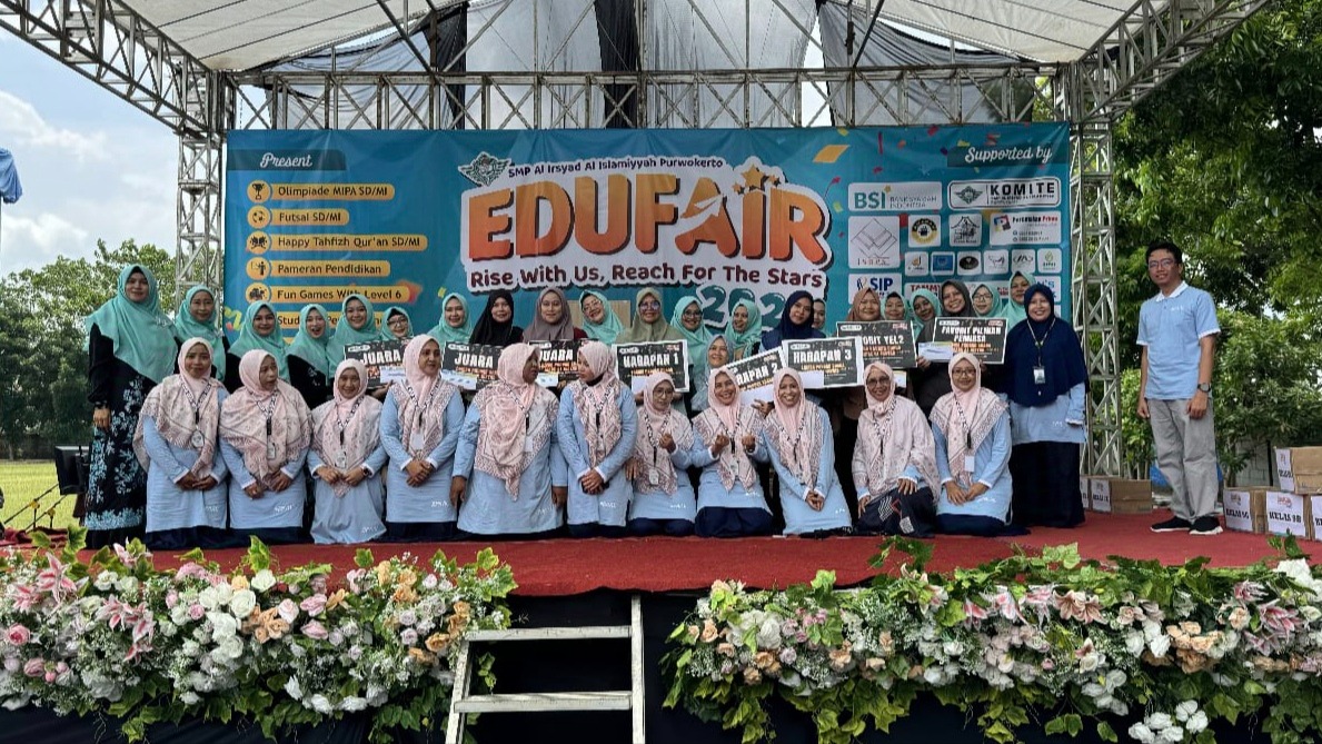 Unik, Komite SMP Al Irsyad Purwokerto Gelar Lomba Paduan Suara Mars Al Irsyad untuk Wali Murid